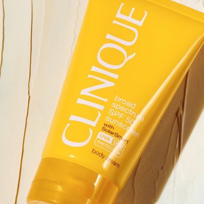 Clinique Broad Spectrum SPF 50 Sunscreen Body Cream | Safe For Sensitive Skin, 5 Fl Oz