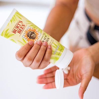 Burt's Bees After Sun Lotion with Hydrating Aloe Vera &amp; Coconut Oil - Summer Essentials, Sunburn Relief, Natural After Sun Soother, 6 oz