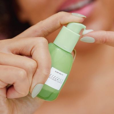 Glow Recipe Avocado Ceramide Serum - Hydrating Face Serum for Women &amp; Men - Redness Relief, Dry Skin &amp; Skin Barrier Repair - Lightweight, Milky Texture for Sensitive Skin (30 ml)