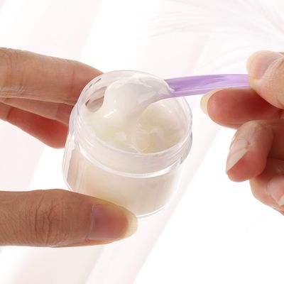 100 Pcs 20g Plastic Sample Cosmetic Containers with Lids and 10 Pcs Mini Makeup SpatulaRefillable Cosmetic Jars Lip Scrub Containers for Skincare - Multi Color