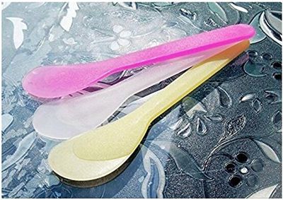 24PCS 13cm 5.2" Plastic Spatulas Spoon Makeup Cosmetic Mask Tip Spatula Skin Care Facial Cream Scoop For DIY Mixing Sampling Beauty Tool (White)