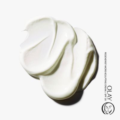 Face Moisturizer by Olay Regenerist Microsculpting Cream With SPF 30 Sunscreen and Vitamin E for Advanced Anti-Aging, 50ml