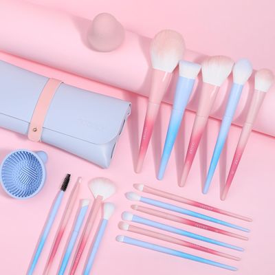 Docolor Makeup Brushes 16Pcs Makeup Brush Set with Makeup Bag Makeup Sponge & Brush Cleaning Pad Professional Face Powder Kabuki Foundation EyeShadow Concealers Brush Kit Gift Box Fantasy Series