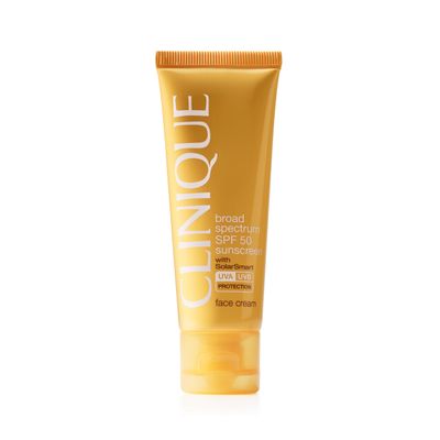 Clinique Broad Spectrum SPF 50 Sunscreen Oil Free Face Cream | Safe For Sensitive Skin, 1.7 Fl Oz