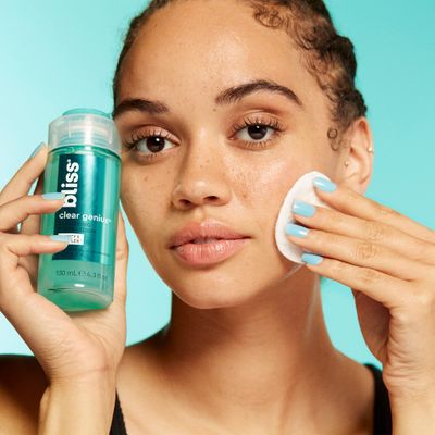 Bliss Clear Genius Clarifying Toner + Serum - 4.3 Fl Oz - Purifies Pores, Tones, Calms &amp; Clears Skin - Salicylic Acid, Niacinamide &amp; Witch Hazel - Clean Paraben Free - Vegan &amp; Cruelty-Free