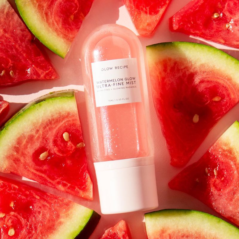 Glow Recipe Watermelon Glow Facial Spray + Hydrating Mist - Ultra-Fine Face Mist with Hyaluronic Acid + Hibiscus AHA to Refresh Dry Skin &amp; Enhance Dewy Makeup - Suitable for All Skin Types (75ml)