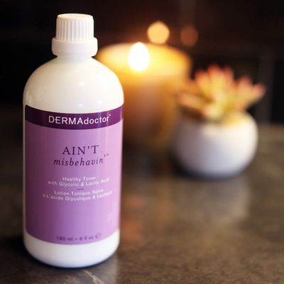 DERMAdoctor Ain't Misbehavin' Dermatologist Formulated Clarifying and Hydrating Toner with Glycolic Acid &amp; Lactic Acid; For Oily and Acne Prone Skin, Pore Minimizer for Face and Body - 6 fl oz