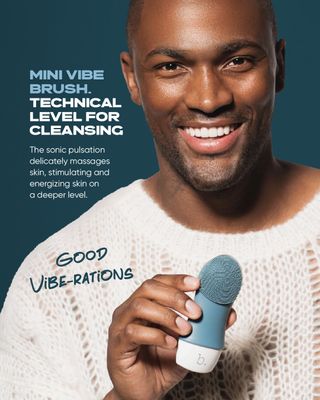 Buttah Skin by Dorion Renaud Buttah Mini Vibe Cleansing Brush with Stand - New &amp; Improved Technology for Deep Cleansing &amp; Gentle Exfoliation - Sonic Pulsating Face Brush for Men &amp; Women