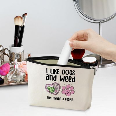 Funny Weed Makeup Bag Weed Gifts Dog Gifts Weed Accessories Green Leaves Decor Dog Mom Christmas Birthday Friendship Gifts for Women Friends Dog Lovers Female Her Girl Niece Travel Toiletry Bag