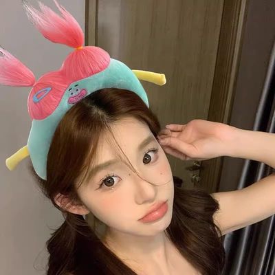 Cute Headbands for Women Sponge Puffy Skincare Makeup Headband Beauty Spa Headband for Washing Face DIY Novelty Funny Gifts (Blue-Pink hair)