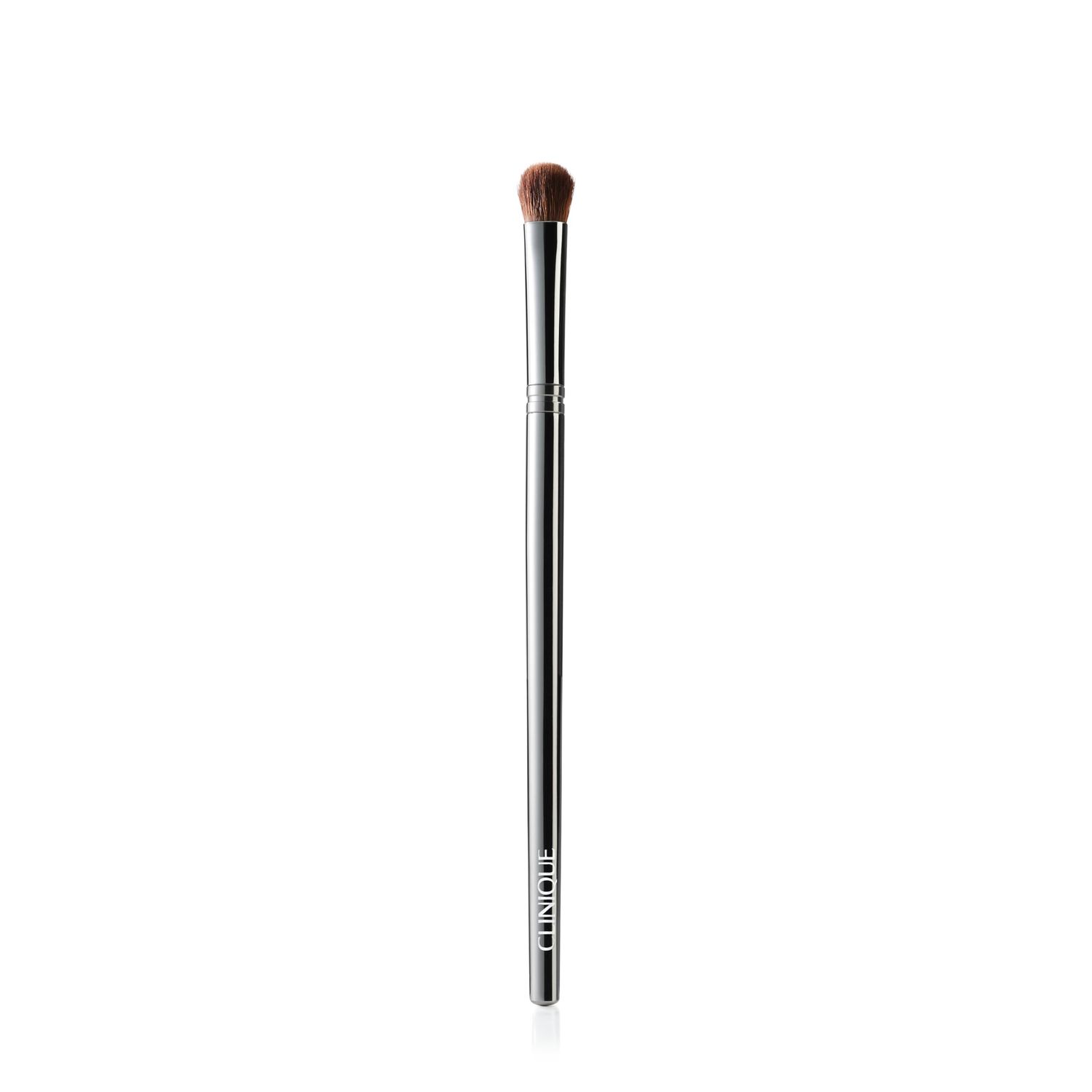 Clinique Eye Shadow Blending Brush for Lid + Brow Bone | Buildable Coverage