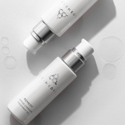 COSMEDIX Remedy Omega-Complex Treatment Oil, Omega Fatty Acids, Antioxidants &amp; Vitamin E, Locks in Moisture, Cruelty Free