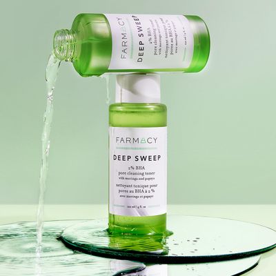 Farmacy 2% Salicylic Acid Toner for Face - Deep Sweep Gentle BHA Exfoliant for Oily Skin - Refines Texture with Papaya Enzymes &amp; Moringa Water for a Healthy-Looking Complexion (120ml)