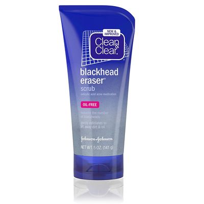 Clean &amp; Clear Blackhead Eraser Facial Scrub with 2% Salicylic Acid Acne Medication, Oil-Free Daily Facial Scrub for Acne-Prone Skin Care, 5 oz (Pack of 4)