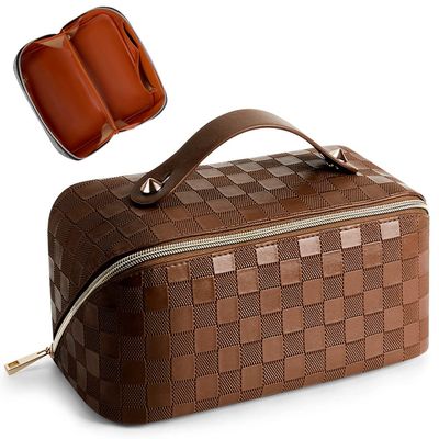 Large Capacity Travel Cosmetic Bag Plaid Checkered Makeup Bag Portable Leather Waterproof Skincare Bag with Handle and Divider for Women 01-Brown