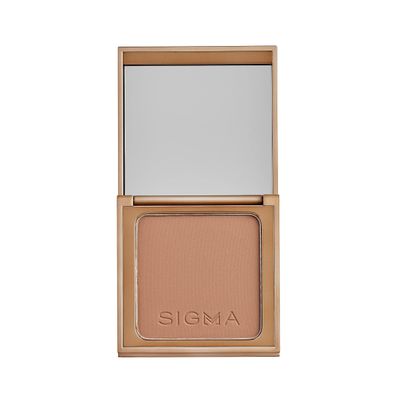 Sigma Beauty Matte Bronzer - Longwear Light Bronzer Powder with Matte Finish for Face - For Achieving a Natural, Sun Kissed Glow (Dark Powder Bronzer)