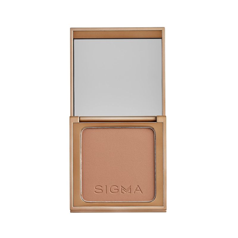 Sigma Beauty Matte Bronzer - Longwear Light Bronzer Powder with Matte Finish for Face - For Achieving a Natural, Sun Kissed Glow (Dark Powder Bronzer)
