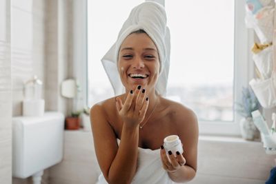 Vitality Precision Skin Micro-Exfoliating Scrub