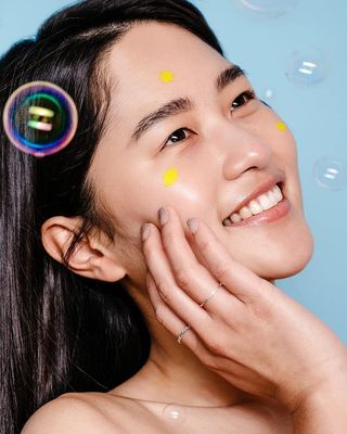 The Crme Shop Dreamy Skin Hydrocolloid Overnight Acne Patches - Infused with Salicylic Acid + Witch Hazel | Adhesive patches that fight pesky pimples. (72 Patches / 3 Sizes)
