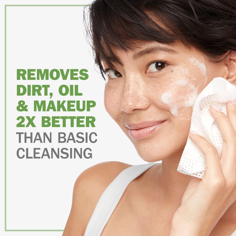 Olay Daily Facials for Clean Sensitive Skin, Makeup Remover Wipes, Soap-Free and Fragrance-Free Cleanser Cloths, 33 Count (Pack of 3)