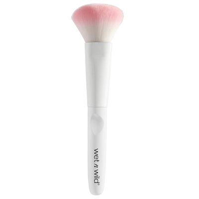 wet n wild Contour Brush, Sculpt, Highlight, &amp; Blend, Luxurious Plush Fibers, Ergonomic Handle for Comfortable Precision Control, Cruelty-Free &amp; Vegan