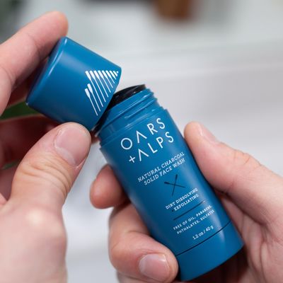Oars + Alps Men's Skin Care Kit, Gift Set Includes Face Wash, Eye Roller, and Moisturizer, Vegan and Gluten Free, Travel Size &amp; TSA Approved, 3 Items Total
