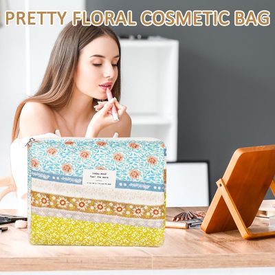 ZLFSRQ Cotton Quilted Makeup Bag for Women Friends Coquette Cosmetic Bag Cute Aesthetic Cloth Floral Makeup Pouch Portable Flower Travel Toiletry Bag Trendy Cloth Skincare Bag Storage Organizer