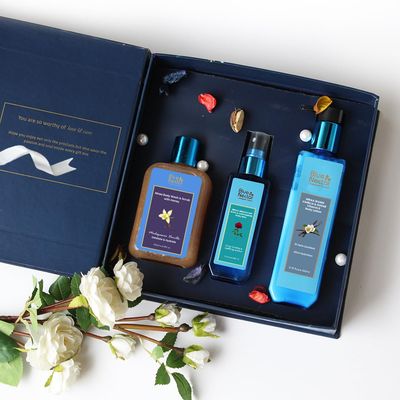 Premium Ayurvedic Beauty Gift Set for Women &amp; Men | Blue Nectar Vanilla Lotion, Body Wash &amp; Scrub &amp; Body Mist with Herbal Ingredients | Ideal Gift for Mom,Dad, Girlfriend &amp; Coworkers