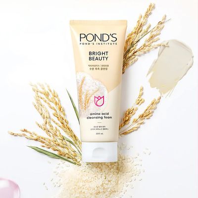 Pond&#39;s Bright Beauty Foam Cleanser (Rice) | Gentle Face Wash for Women | Deep Cleansing Formula | Moisturizing &amp; Pure | 17 Amino Acid Complex