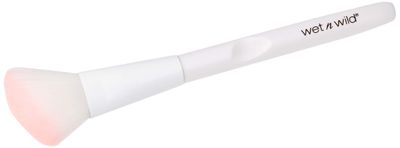 Wet n Wild, Makeup Brush, Contour Brush, Plush, Angled Brush to Fit the Contours of Your Face, Sculpt and Shape, Easy-to-use Makeup Brushes