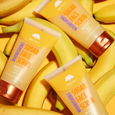 Tree Hut Nourishing Banana &amp; Oat Face Scrub | Deep Cleans Pores to Remove Dead Skin &amp; Impurities | Nourishing Essential Body Care | 7.4 fl oz.