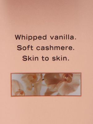 Victoria's Secret Bare Vanilla Nourishing Hand &amp; Body Lotion