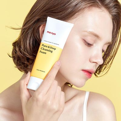 ma:nyo Pure &amp; Deep Cleansing Foam | Gentle Face Wash with Natural Ingredients | Removes Impurities &amp; Excess Sebum | Suitable for All Skin Types | Korean Skincare 6.7 fl oz (200ml)