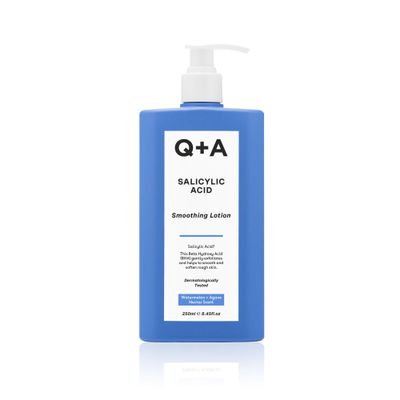 Q+A Salicylic Acid Smoothing Lotion, a BHA that exfoliates the skin, combats &#39;backne&#39; and unwanted texture, 250ml