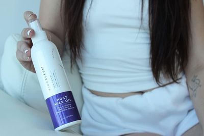 VidaSleek After Wax Oil - Post Wax Skin Calmer &amp; Wax Residue Remover - 8 oz
