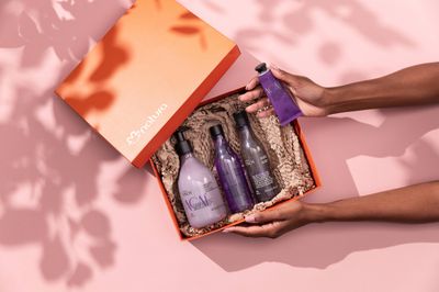 natura - Ekos Aa Collection Bio-Beauty Gift Set (4 Products) - Body Lotion, Hand Cream, Shower Oil, and Shower Gel - Gift Box - Vegan Skin Care - Brazilian Beauty Secrets - Self Care &amp; Body Care