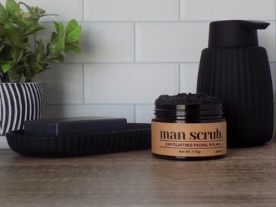 Joli Noir - Face Scrub For Men - Mens Face Scrub Fight Acne, Detox & Exfoliate Rough, Dull Skin - Exfoliating Face Polish Sugar Scrub With Activated Charcoal