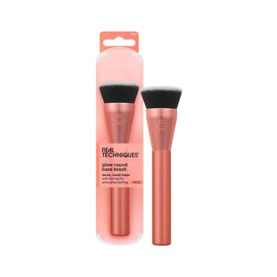 Real Techniques Glow Round Base Makeup Brush, For Liquid &amp; Cream Makeup, Flat Top Foundation Brush For Buffing &amp; Blending Up Coverage, Dense, Synthetic Bristles, Vegan &amp; Cruelty Free, 1 Count