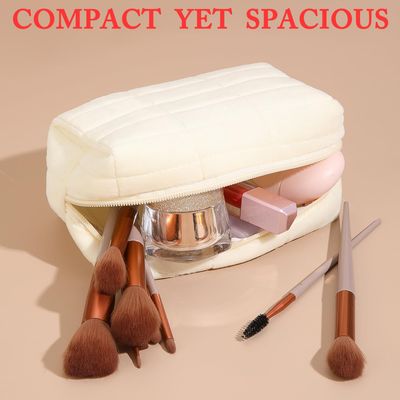 Travel Makeup Bag, Puffy Padded Cosmetic Bag Make Up Organizer Case for Women, Small Toiletry Bag Skincare Pouch for Toiletries Accessories Brushes