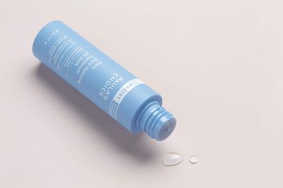 Paula's Choice RESIST Daily Pore-Refining Treatment 2% BHA with Salicylic &amp; Hyaluronic Acid, Blackheads &amp; Large Pore Exfoliant, Oily Skin, 3 Ounce