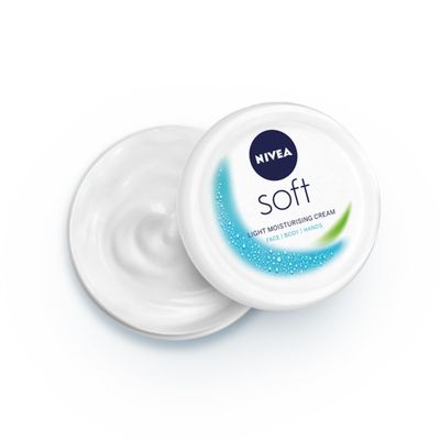 NIVEA Soft Light Moisturizer Cream, with Vitamin E &amp; Jojoba Oil for Face, Hands and Body, 100 ml