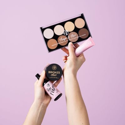 W7 Shape &amp; Glow Makeup Set - Dewy Finish - 4 Product Set - Bronze, Contour &amp; Secure