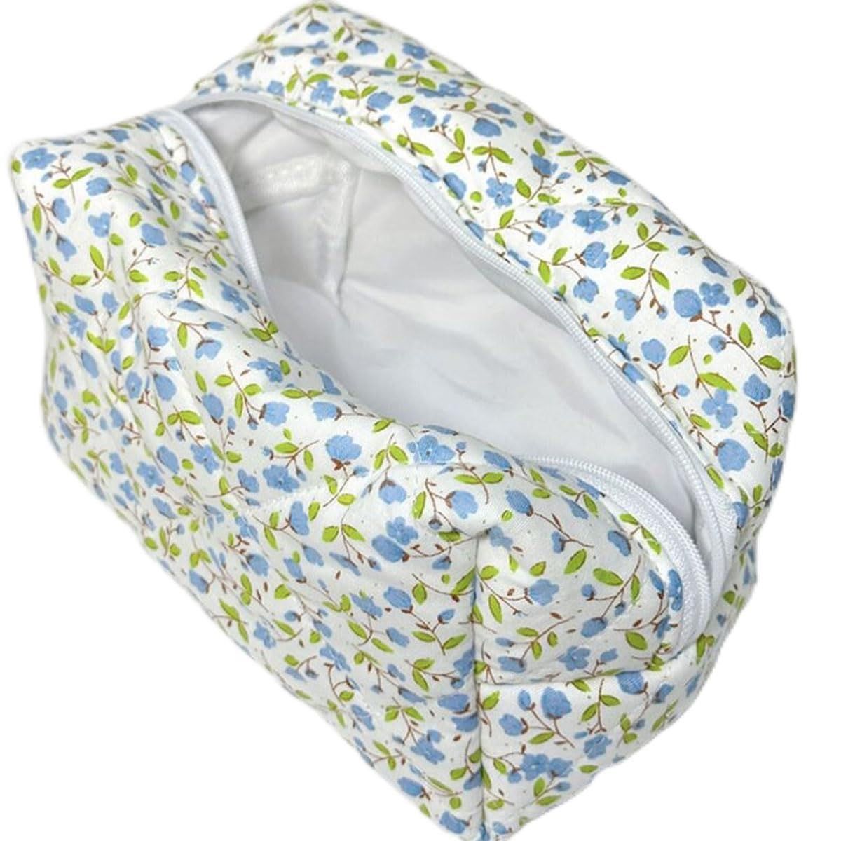 Hodmopli Floral Makeup Pouch,Quilting Flower Makeup Bag,Toiletries Bag,Cosmetic Bag,Skincare Bag,Stuff Bag,Fashionable Travel Makeup Pouch,Small Makeup Pouch, Aesthetic Makeup Bag Quilted Bag (blue)