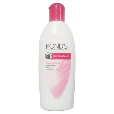 Pond&#39;s Triple Vitamin Moisturizing Lotion(300 Ml)
