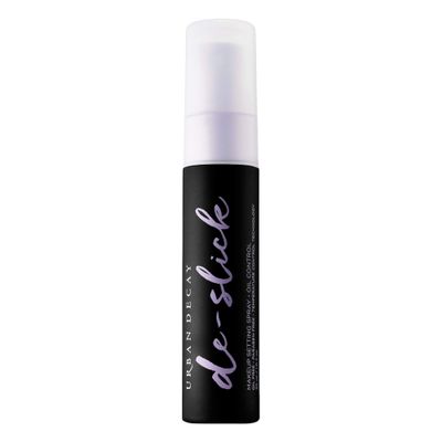 Urban Decay De-Slick Mattifying Makeup Setting Spray for Face (Travel Size), Waterproof, Smudge-proof, Oil &amp; Shine Control, for Oily Combination Skin, Oil-free, Vegan, Cruelty-free - 1 fl oz
