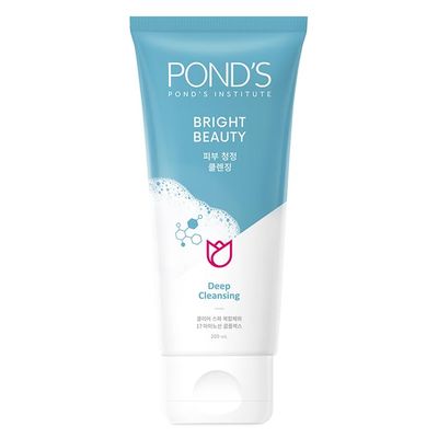 Pond&#39;s Bright Beauty Foam Cleanser (Spa) | Gentle Face Wash for Women | Deep Cleansing Formula | Moisturizing &amp; Pure | 17 Amino Acid Complex