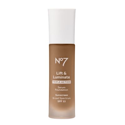 No7 Lift &amp; Luminate Triple Action Serum Foundation - Toffee - Medium-Buildable Coverage Foundation with Light Reflecting Particle &amp; SPF 15 for Firmer, More Even Looking Skin (30ml)