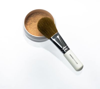 Serious Skincare BELLA ROSE Loose Mineral Powder Makeup Foundation + Brush - SPF 15 - Talc Free - Lightweight - Buildable Light to Medium Coverage - Luminous Matte Finish - 0.50 oz - Medium