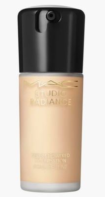MAC Studio Radiance Serum Powered Foundation NC17.5