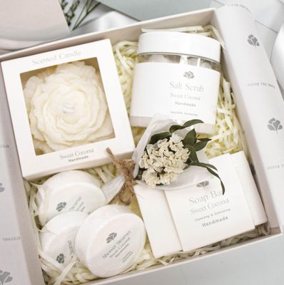 LaurGifts Sweet Coconut Spa Gift Box for Women - Birthday Gift for Her with Spa Candle Gift Set - Dutch Flower Fields Inspired Relaxing Gifts for Mom, Wife, Sister, Friend, Coworker